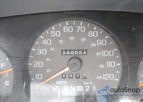 1997 Mercury Grand Marquis Gs z USA, uszkodzony, nr VIN 2MELM74W3VX702622